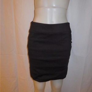 PRIVEE BLACK  SKIRT - SZ L